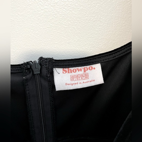 Short black velvet dress - Picture 3 of 3